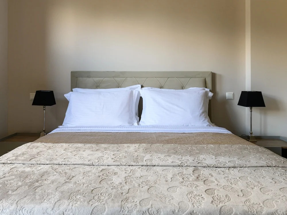 Villa Filoxenia - by the sea - up to 12 guests