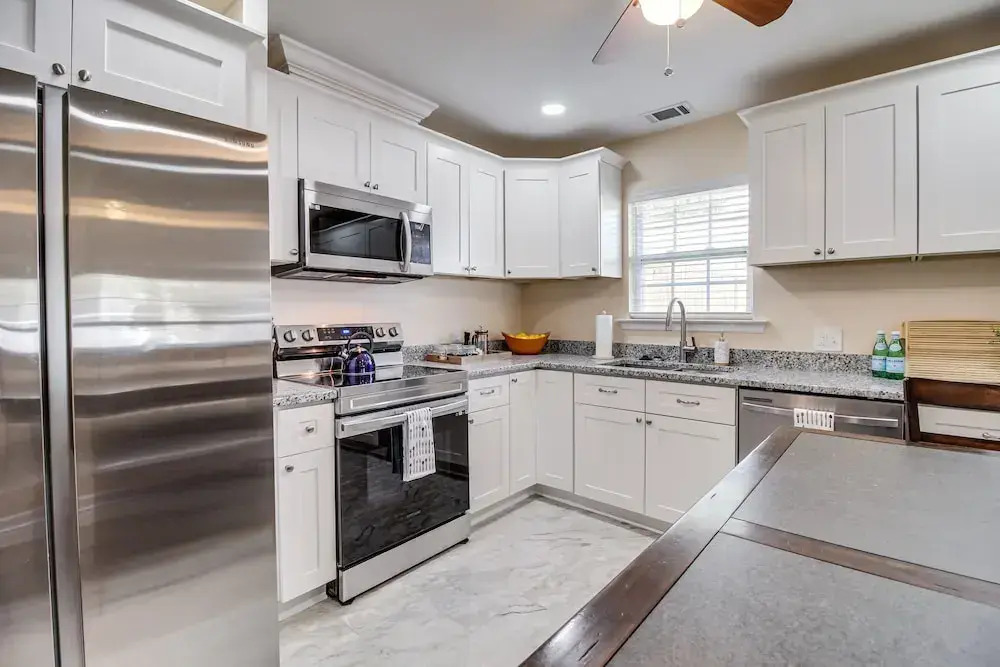 Family Home Near Downtown & Convention Center!