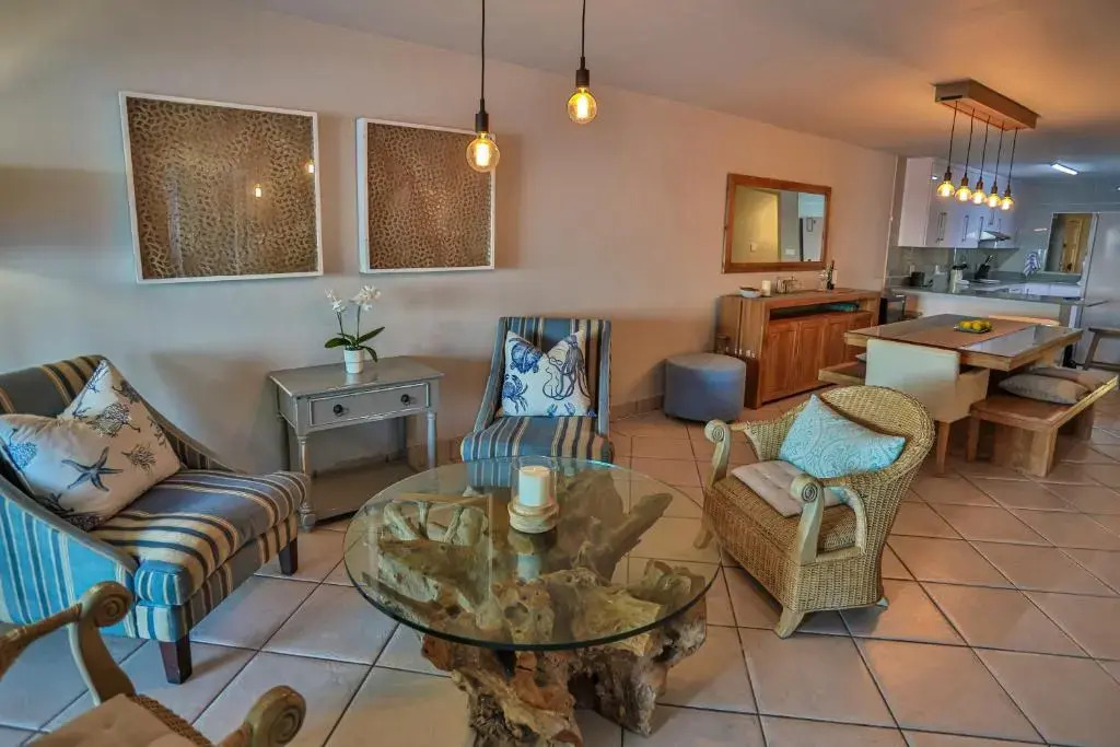 15 Skiathos-Spacious Family Beachfront apartment