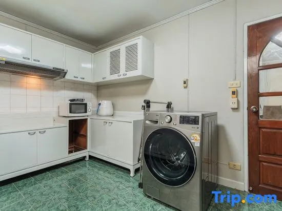 Urban Grace Bangkok Homestay