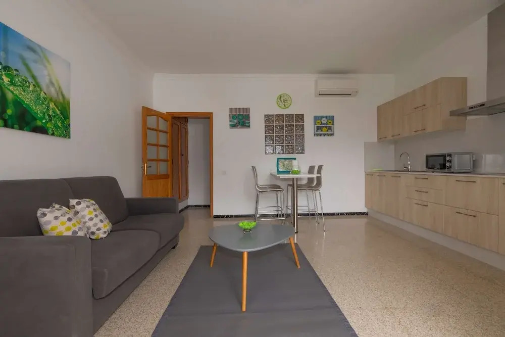 Casa de Vacaciones con Piscina Compartida I