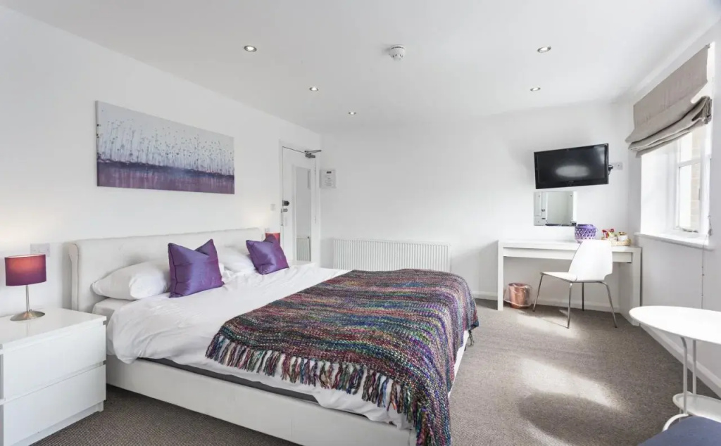 The Townhouse Hotel