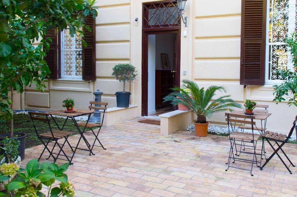 Domus Aurea B&B and Suites