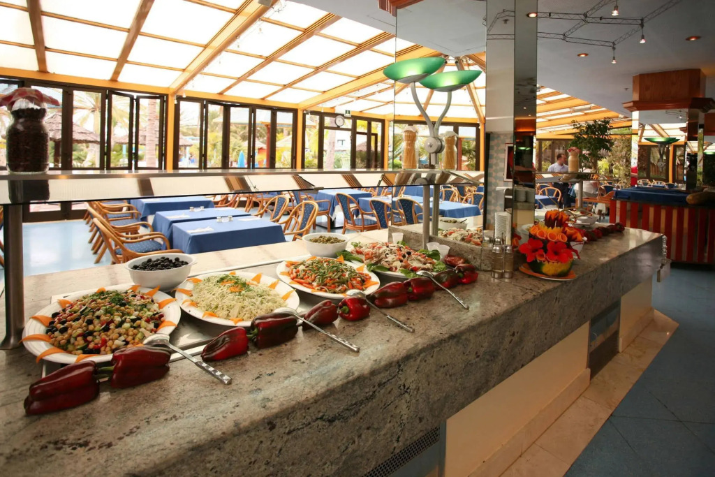 Corallium Beach by Lopesan Hotels