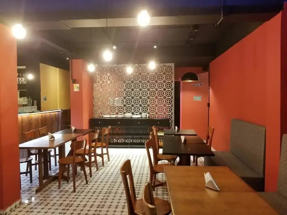 Sunset Lounge Hotel