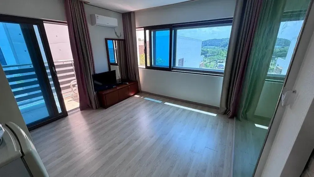 HwiMokArt Resort