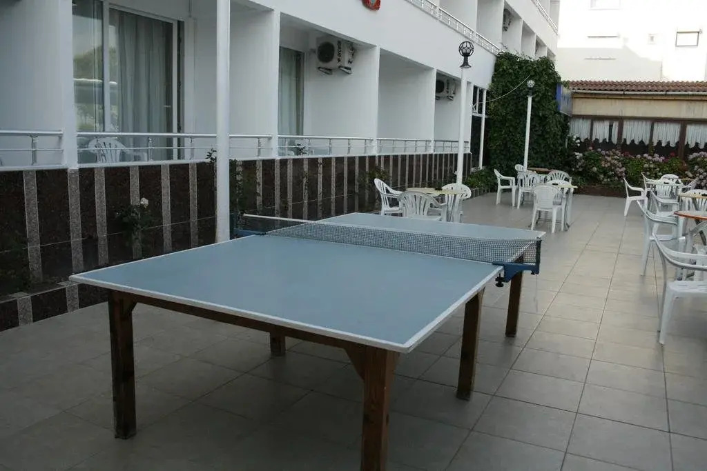Yarar Hotel