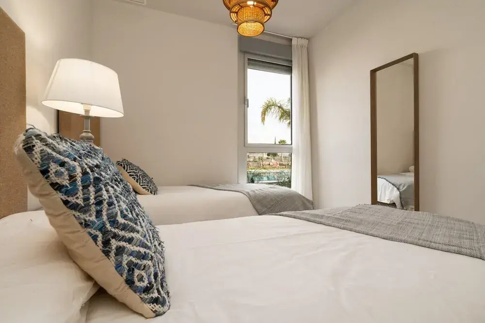 Nice Apartment With Shared Pool