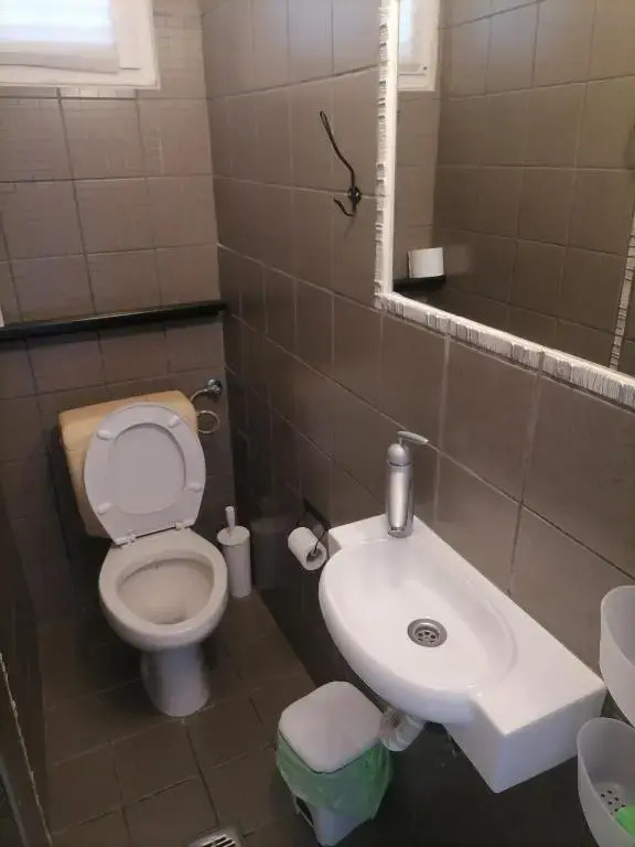 Central Suite 4U