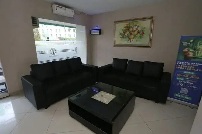 Capital O 93371 Pelangi Residence 5