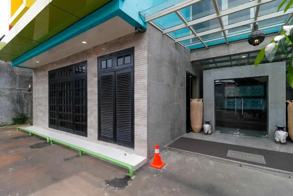 RedDoorz near Halim Perdanakusuma 3
