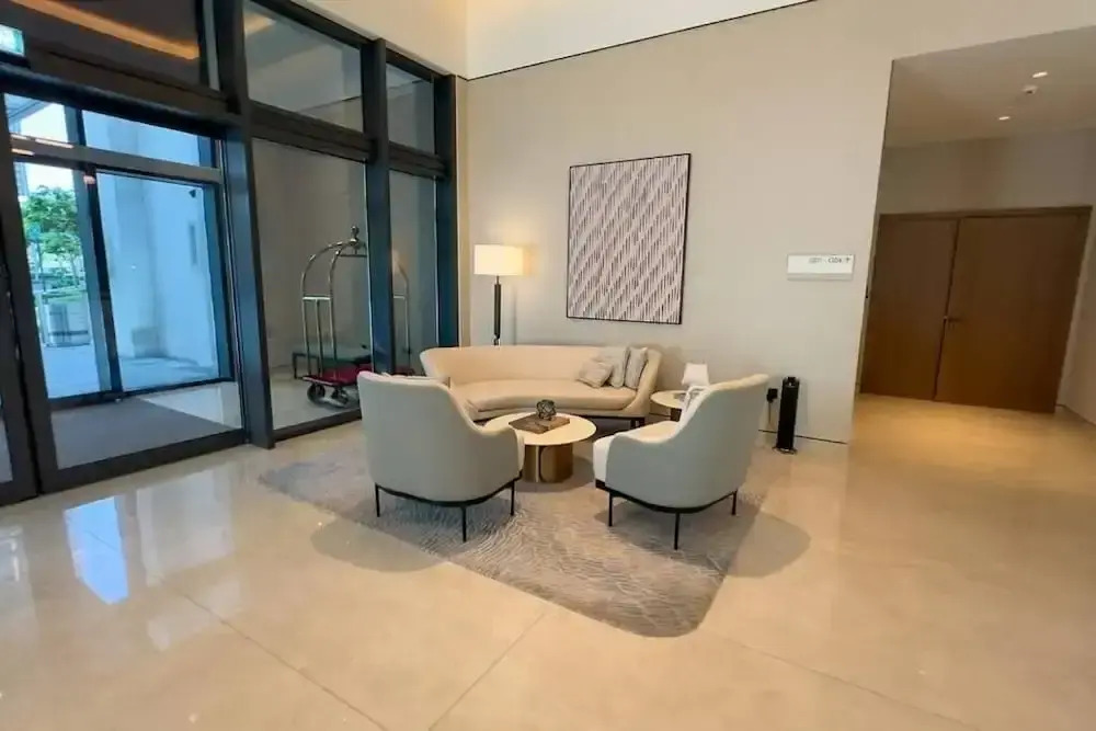 Mh - Stylish 2-bedroom Residence Ref 4100