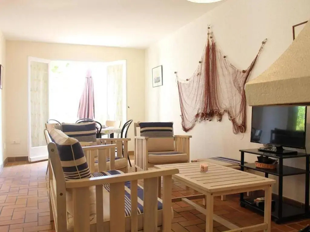 Maison Familiale 2 Étoiles à 150m de la Plage avec Terrasse, Jardin et Parking Privé - FR-1-229C-673