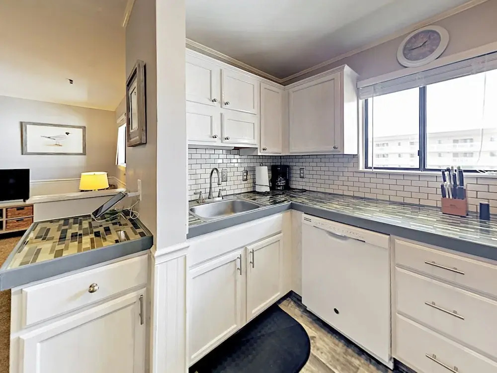 William Hilton #4305 - 2 Br Condo