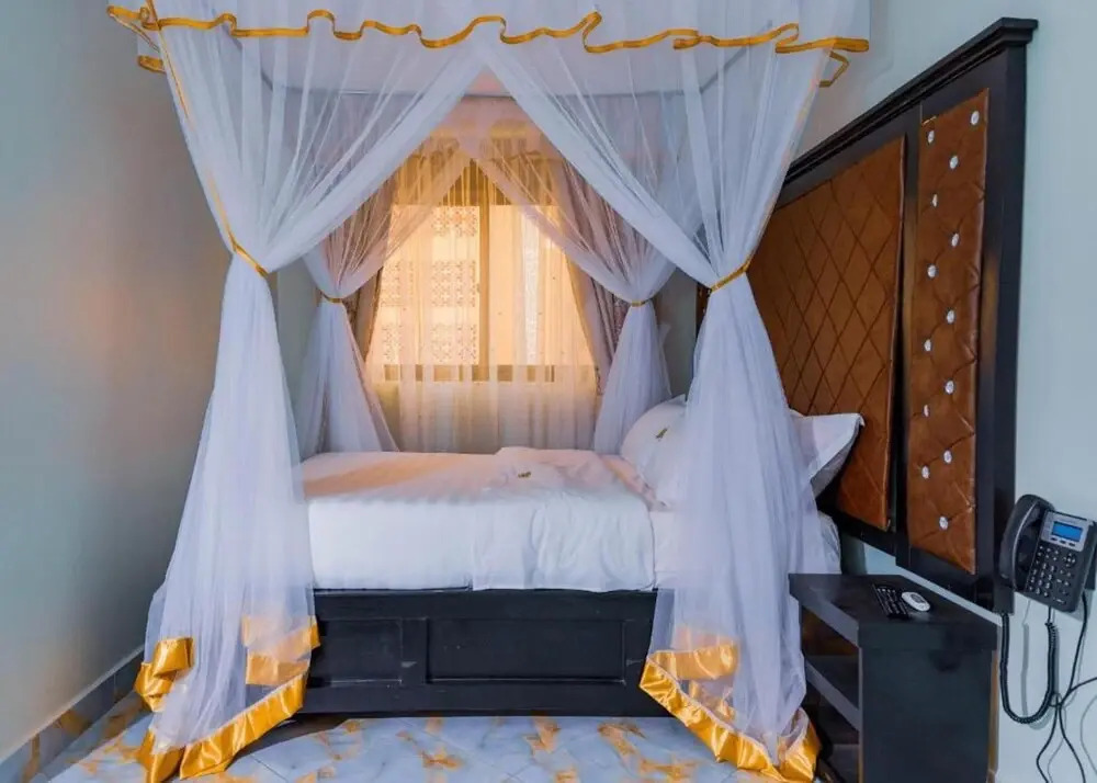 Romeos Hotel