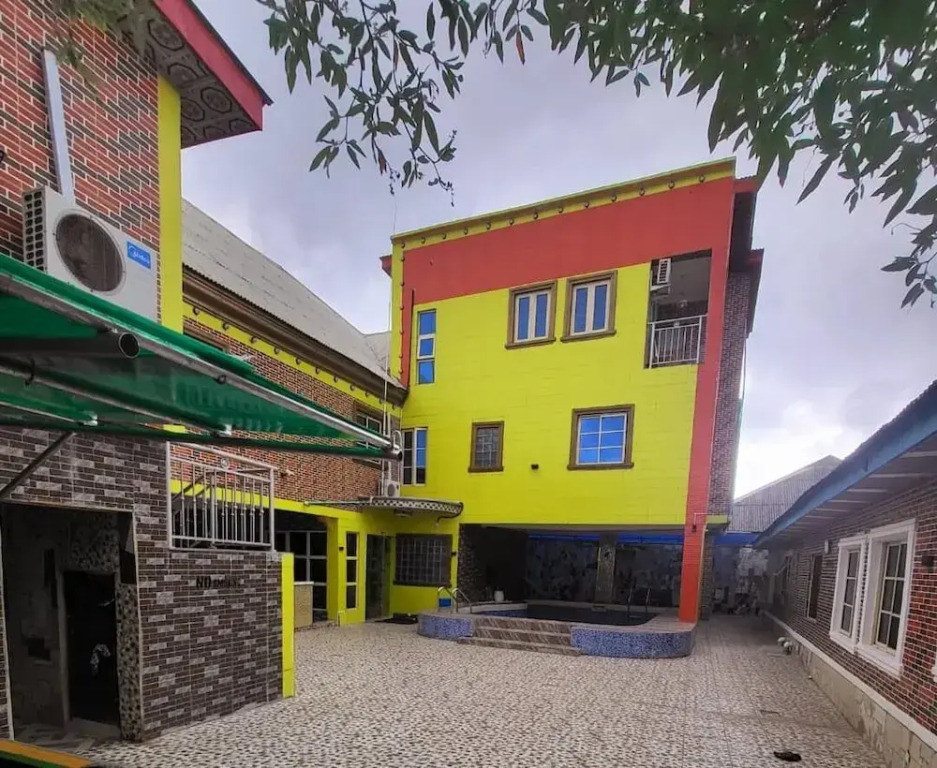 Royal Moon Hotel & Suites