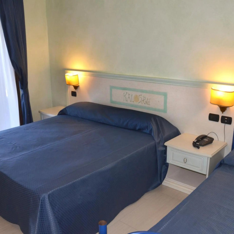 Kalos Hotel