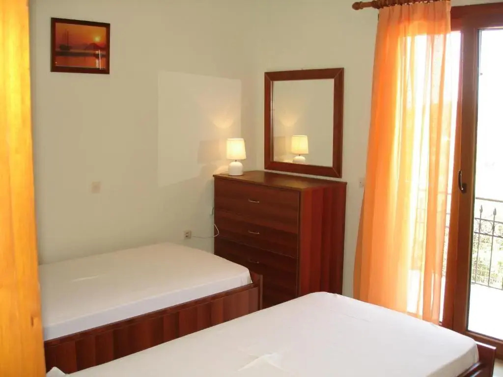 Paschos Rooms