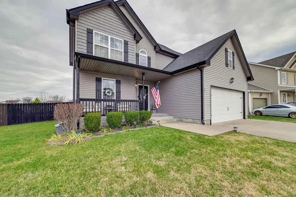Family-friendly Clarksville Home w/ Fire Pit!