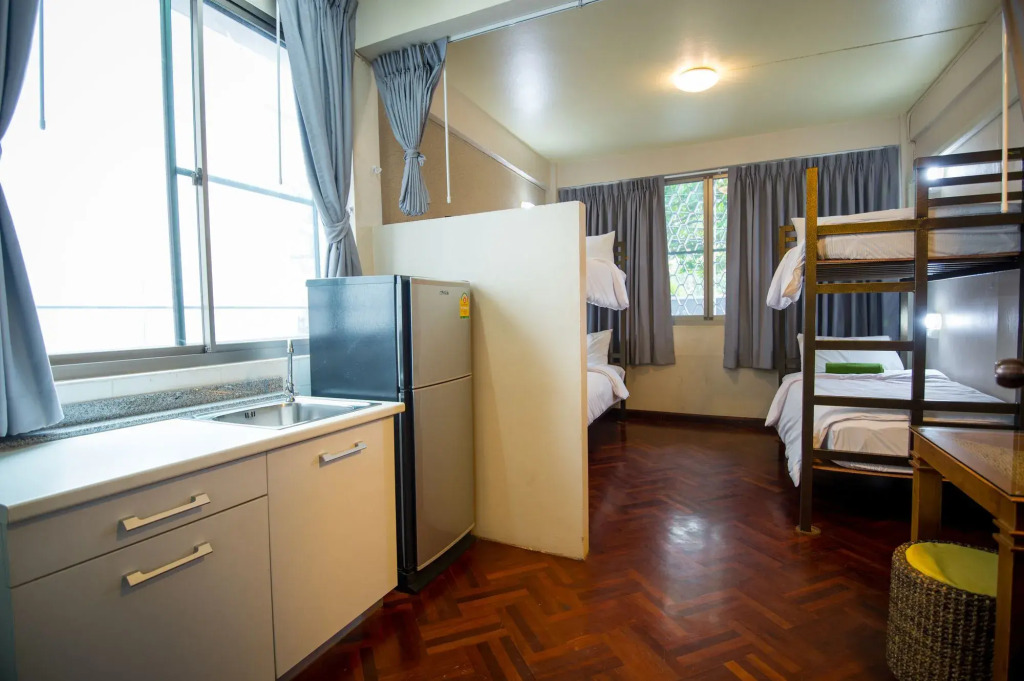 Victory Park Hostel - Maya Hostel
