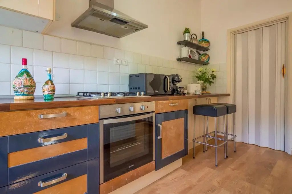 Flora by PortofinoHomes