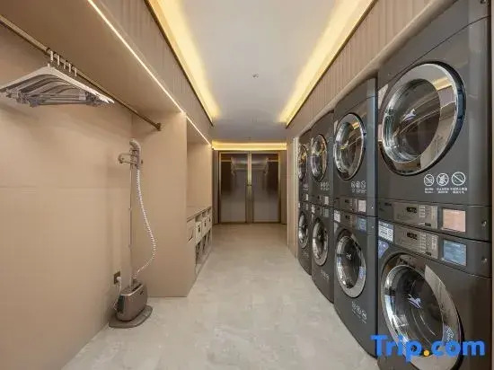 Wanhao Hotel (Wansheng Metro Station, Liulin Campus, SWUFE)