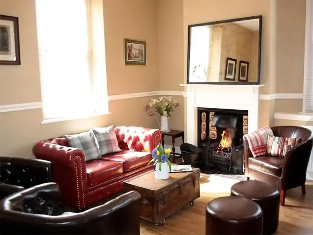 Castle Court Pub & Rooms
