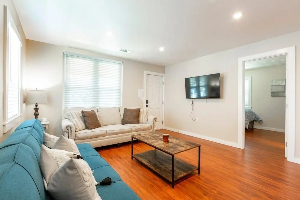 Marbella Lane-spacious 5BR Ideal for Biz & Families in SJ