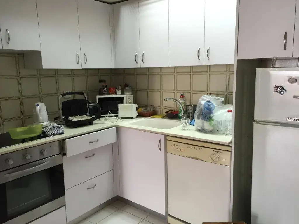Raphael Apartments