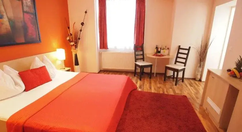 Hotel Pension De Lux