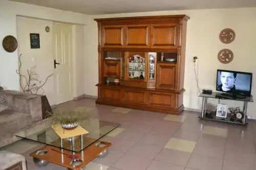 Medea's Guest House