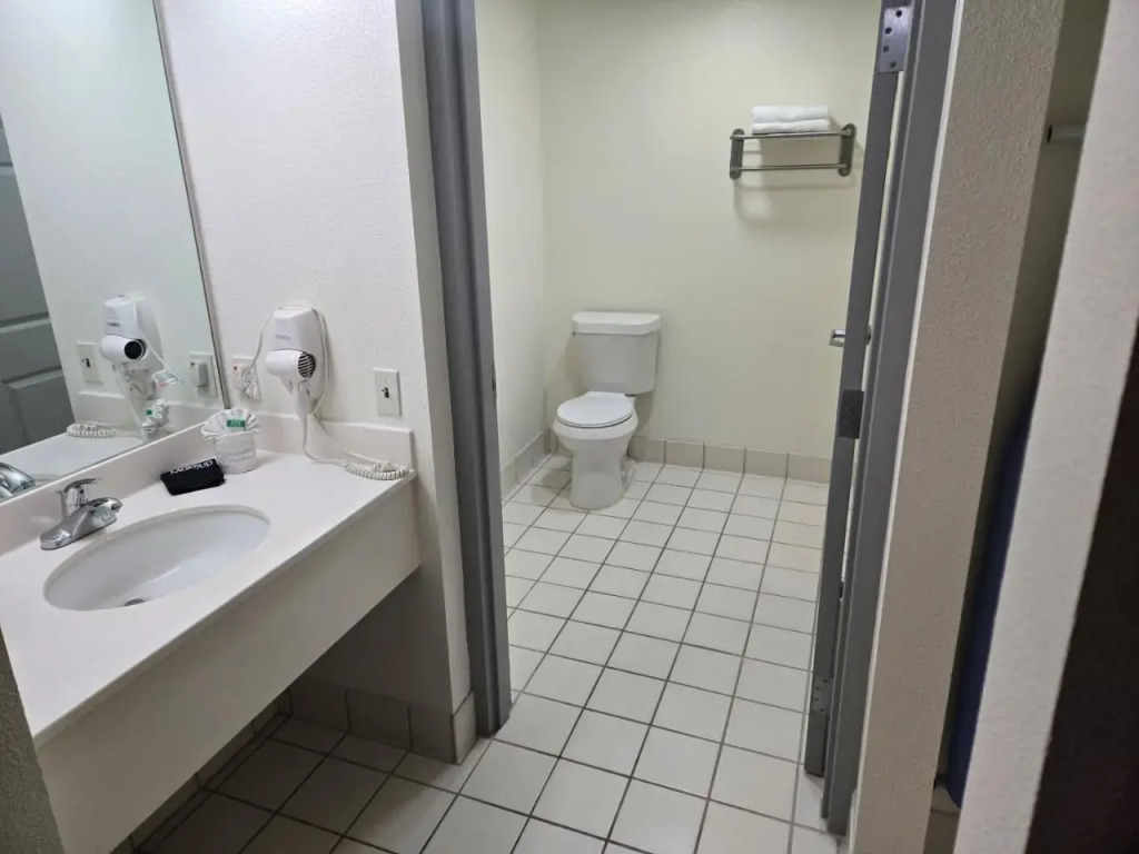 Best Western Coral Bridge