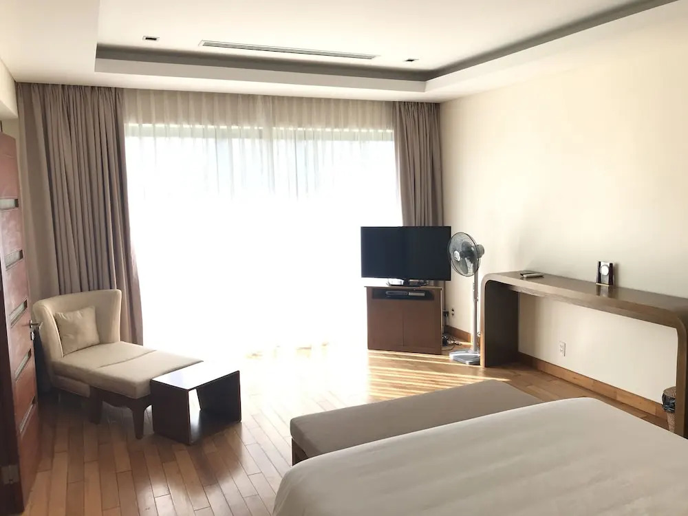 Ocean Resort 4 Bedrooms Danang Living