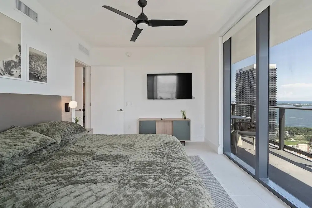 Luxury Corner 2bdcity & Bay Viewsamazing Sunsets