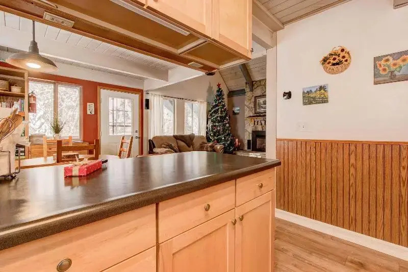 Quintessential Tahoe Cabin