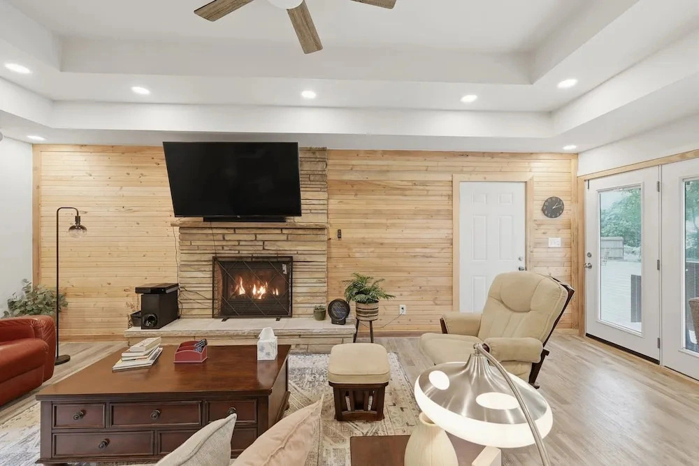 Modern Farmhouse 3br Tulsa Oasis 3 Bedroom Home