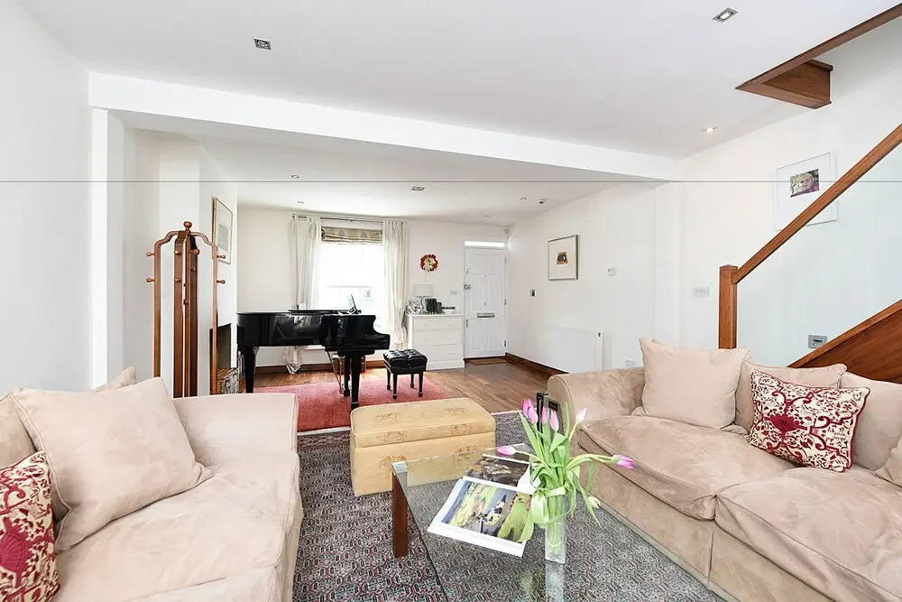 Stylish 2BR Home in Notting Hill