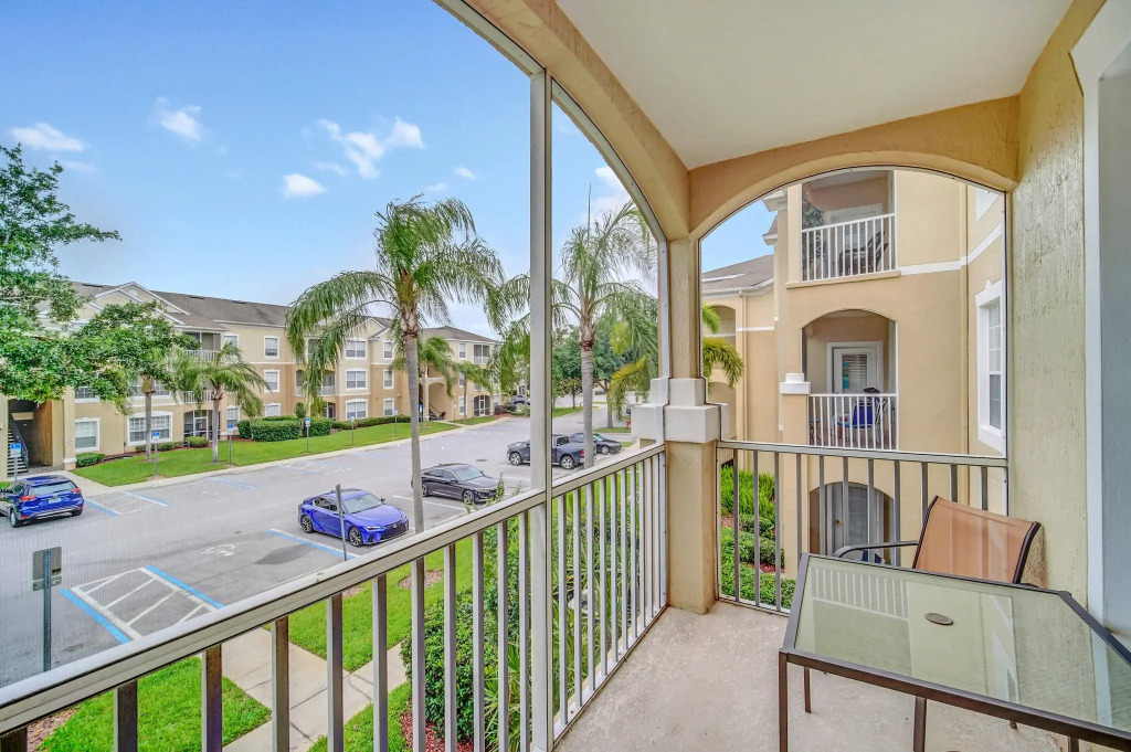 Windsor Palms 201