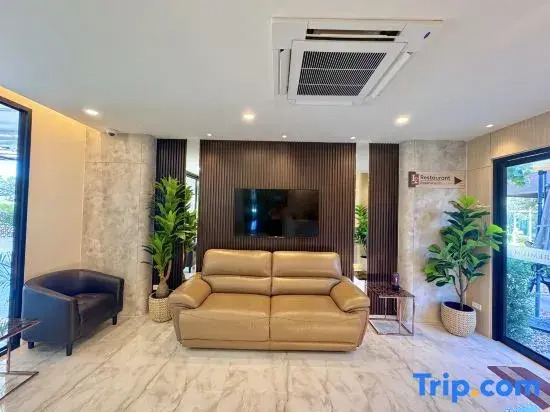 L2 Premium Hotel