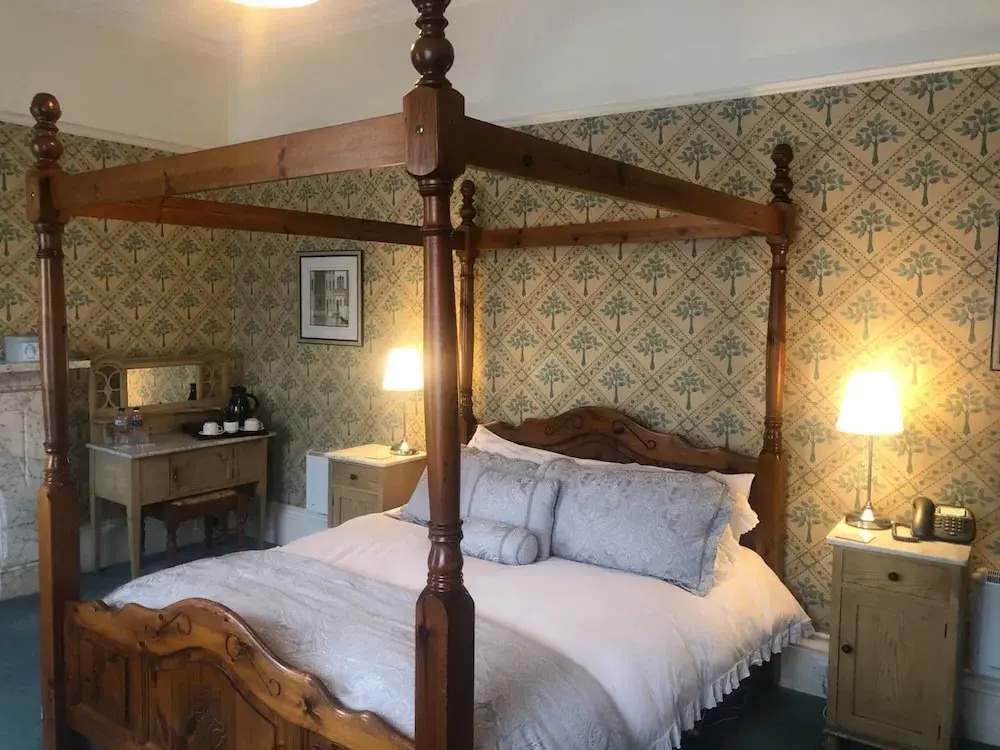 Dufferin Coaching Inn