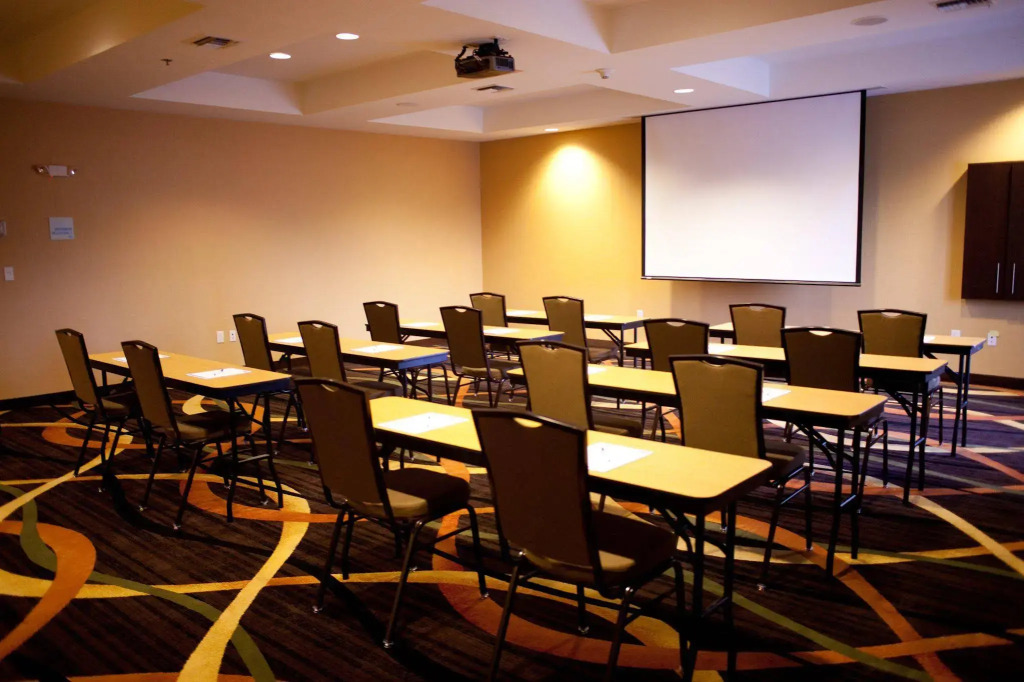 Holiday Inn Express Hotel & Suites Prattville South by IHG