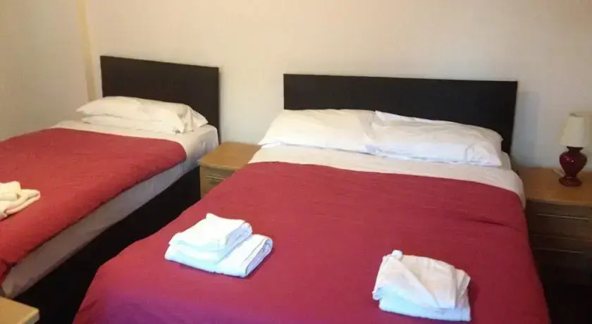 Tudor Rose Hotel