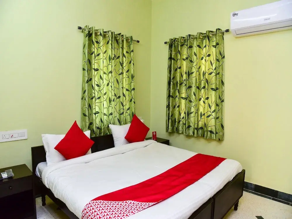 OYO 13274 Home Modern Villa Near Jeevantaara Resort