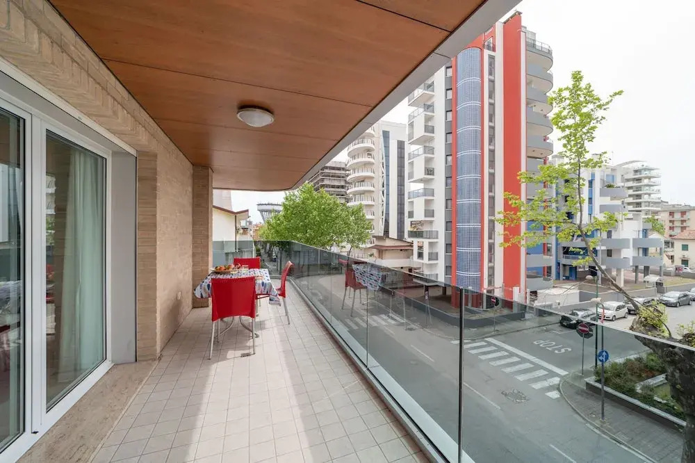 Elegant Residenza Monica 2 Two Bedroom C6 Sleeps 6