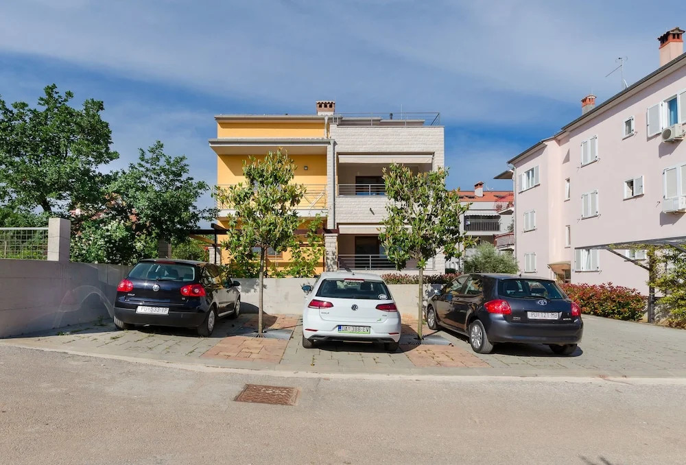 Apartments Goran