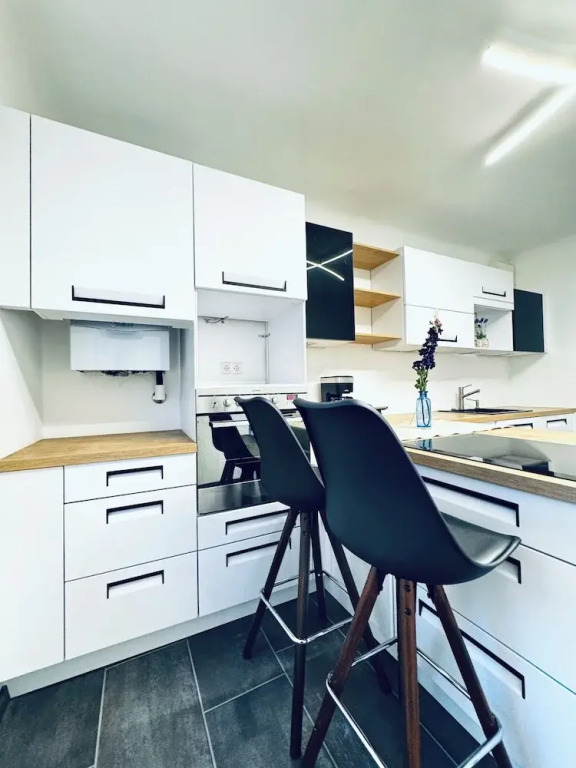 2BR 1LR Apartment for 5 Peaceful Stay