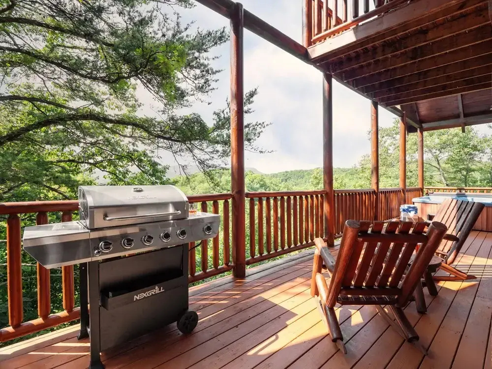 Cades Cove by Avantstay Treetop Haven in Smokey Mountains w/ Hot Tub, Game Room & Home Theatre