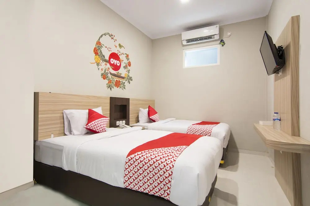 Stay At H by OYO Rooms