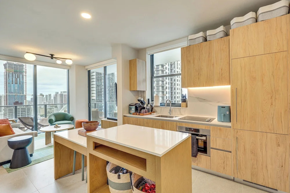 Luxe High-rise Living! Crosby Condo w/ Ocean View