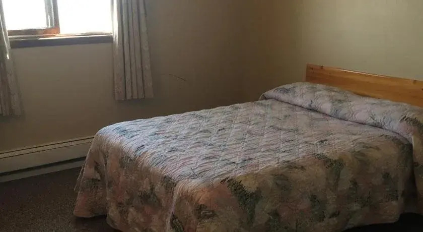 Wakiki Motel & Lounge